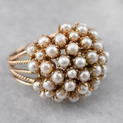 Bague en perles incrustées