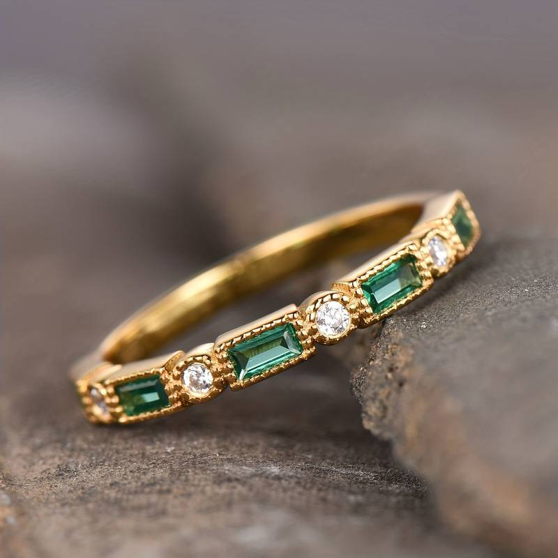 Bague en Or avec Zirconia Incrustée Verte Vintage